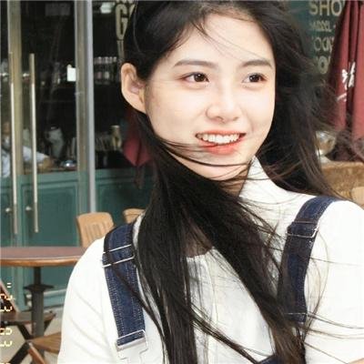 蜜桃女孩